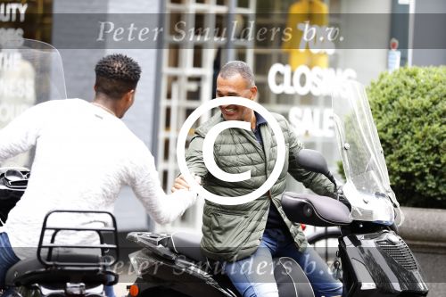 Amsterdam 3 juni 2016
Ruud Gullit op de scooter in Amsterdam zuid