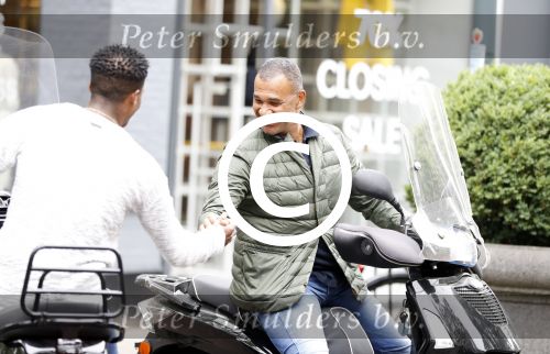 Amsterdam 3 juni 2016
Ruud Gullit op de scooter in Amsterdam zuid