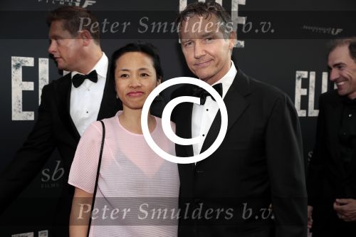 Amsterdam 31 mei 2016
Premiere nieuwste film van Paul Verhoeven Elle in Tuschinski. Thom Hoffman met zijn vrouw
