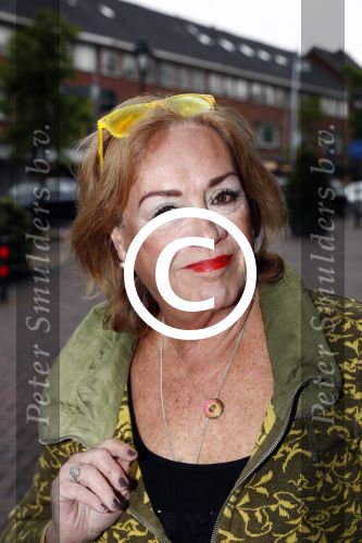 Hilversum 25 mei 2016
Feest Imca Marina vanwege 60 jarig artiesten jubileum en haar 75e verjaardag in de kei. Jose Hoebee en Viola Holt