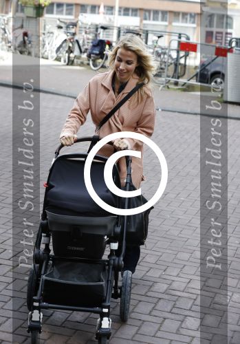 Amsterdam 24 mei 2016
Mom,s moment met meerdere bekende vrouwen die zwanger zijn of net bevallen.
Event vond plaats in hotel L\'europe en werd georganiseerd door the class company. Vivian Reijs met zoontje James
