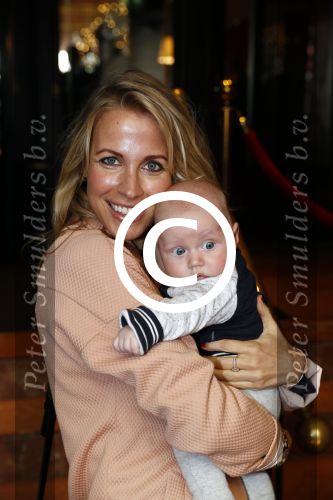 Amsterdam 24 mei 2016
Mom,s moment met meerdere bekende vrouwen die zwanger zijn of net bevallen.
Event vond plaats in hotel L\'europe en werd georganiseerd door the class company. Vivian Reijs met zoontje James