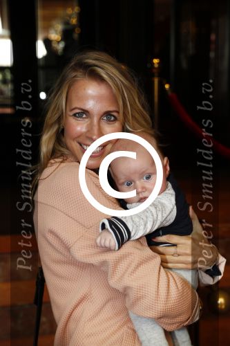 Amsterdam 24 mei 2016
Mom,s moment met meerdere bekende vrouwen die zwanger zijn of net bevallen.
Event vond plaats in hotel L\'europe en werd georganiseerd door the class company. Vivian Reijs met zoontje James