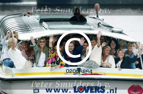 Amsterdam 26 mei 2016
Wesly Bronkhorst aan het varen met fans door de grachten van Amsterdam.