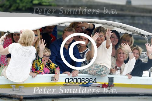 Amsterdam 26 mei 2016
Wesly Bronkhorst aan het varen met fans door de grachten van Amsterdam.