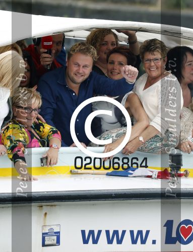 Amsterdam 26 mei 2016
Wesly Bronkhorst aan het varen met fans door de grachten van Amsterdam.