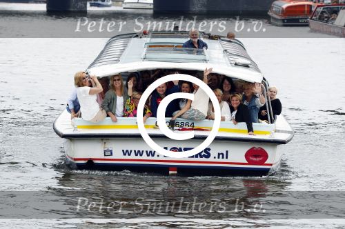 Amsterdam 26 mei 2016
Wesly Bronkhorst aan het varen met fans door de grachten van Amsterdam.