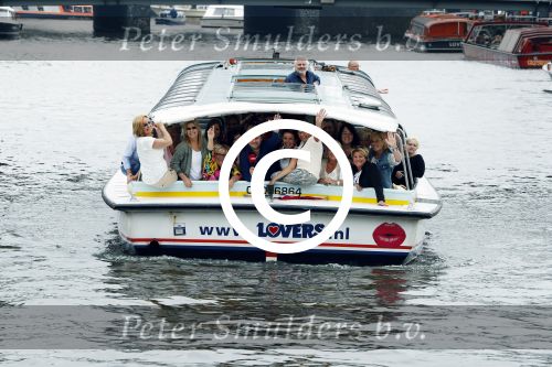 Amsterdam 26 mei 2016
Wesly Bronkhorst aan het varen met fans door de grachten van Amsterdam.