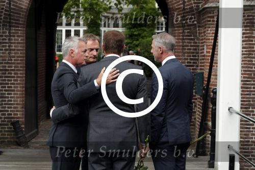 Vught 13 juni 2017
Herdenkingsdienst/ begrafenis van Sandra Reemer in kasteel Maurick. Albert Verlinde en Onno Hoes