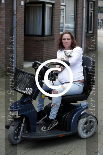 Breda 11 mei 2017
Andrea van der Kaap de weduwe van Sugar Lee Hooper op haar scootmobiel