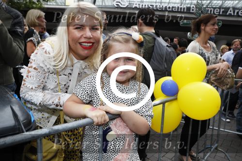 Amsterdam 17 juni 2017  
Premiere verschrikkelijke ikke in pathe arena. 
Anne-Marie Jung met dochter