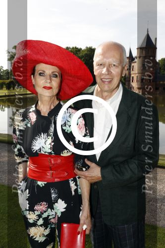 Haarzuilens 21 juni 2017
Haringparty bij kasteel de Haar. Ans Markus met Wybe Tuinman