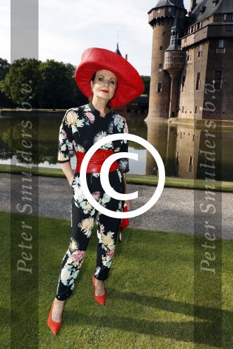Haarzuilens 21 juni 2017
Haringparty bij kasteel de Haar. Ans Markus met Wybe Tuinman