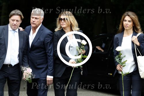 Vught 13 juni 2017
Herdenkingsdienst/ begrafenis van Sandra Reemer in kasteel Maurick. Antje Monteiro met manager Inge