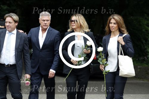 Vught 13 juni 2017
Herdenkingsdienst/ begrafenis van Sandra Reemer in kasteel Maurick. Antje Monteiro met manager Inge