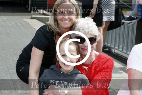 Hilversum 21 mei 2017
Bart \'s mediarun op het mediapark tbd de Bart de Graaff foundation. Aanwezig zus Miriam en moeder Marianne  van Bart de Graaff. Bridget Maasland zoon Mees , Kees Tol Howard Komproe en Jan Heemskerk lopen mee. Irene Moors presenteert het geheel.
