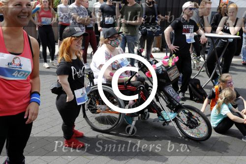 Hilversum 21 mei 2017
Bart \'s mediarun op het mediapark tbd de Bart de Graaff foundation. Aanwezig zus Miriam en moeder Marianne  van Bart de Graaff. Bridget Maasland zoon Mees , Kees Tol Howard Komproe en Jan Heemskerk lopen mee. Irene Moors presenteert het geheel.