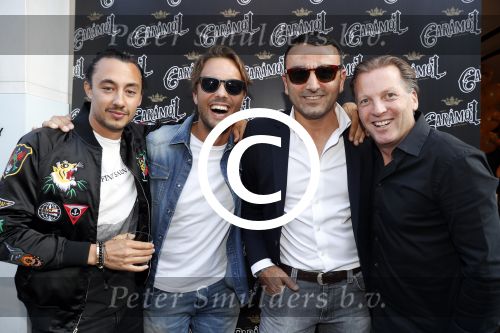 Amsterdam 16 juni 2017
Presentatie nieuwe vodka van Michiel Mol Caramol in de gallery van Joseph Klibansky op de pc hooftstraat. Michiel met Bas Smit Joseph en