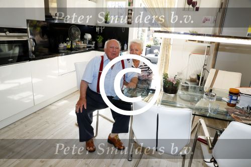 Vlaardingen 9 juni 2017
Bas v Toor en zijn vrouw in hun huis