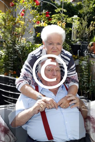 Vlaardingen 9 juni 2017
Bas v Toor en zijn vrouw in hun huis