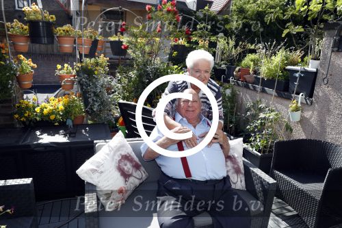 Vlaardingen 9 juni 2017
Bas v Toor en zijn vrouw in hun huis