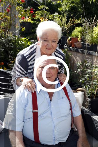 Vlaardingen 9 juni 2017
Bas v Toor en zijn vrouw in hun huis