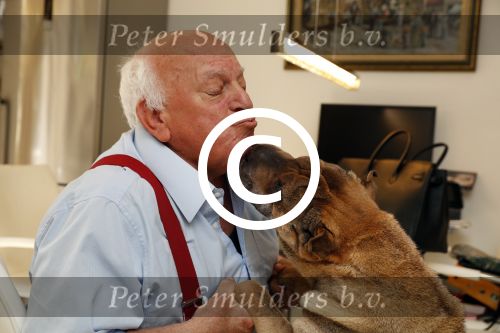 Vlaardingen 9 juni 2017
Bas v Toor en zijn vrouw in hun huis
