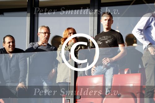 Rotterdam 9 juni 2017
Nederland - Luxemburg in de kuip . De wedstrijd dat Wesley Sneijder record international wordt en waar Ruud Gullit en Dick Advocaat voor het eerst bondscoach en assistent zijn. Yolanthe Sneijder Cabau zit op de tribune met zoons Jessey en Xess Xava. Berrie en Sylvia Sneijder