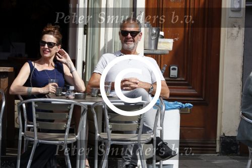 Amsterdam 15 juni 2017
Bert Kuizenga met zijn vrouw op terras