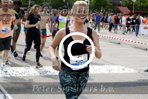 Hilversum 21 mei 2017
Bart \'s mediarun op het mediapark tbd de Bart de Graaff foundation. Aanwezig zus Miriam en moeder Marianne  van Bart de Graaff. Bridget Maasland zoon Mees , Kees Tol Howard Komproe en Jan Heemskerk lopen mee. Irene Moors presenteert het geheel.