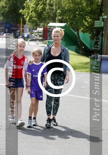 Hilversum 21 mei 2017
Bart \'s mediarun op het mediapark tbd de Bart de Graaff foundation. Aanwezig zus Miriam en moeder Marianne  van Bart de Graaff. Bridget Maasland zoon Mees , Kees Tol Howard Komproe en Jan Heemskerk lopen mee. Irene Moors presenteert het geheel.