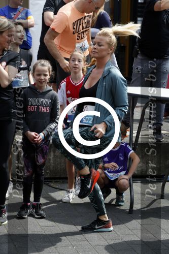 Hilversum 21 mei 2017
Bart \'s mediarun op het mediapark tbd de Bart de Graaff foundation. Aanwezig zus Miriam en moeder Marianne  van Bart de Graaff. Bridget Maasland zoon Mees , Kees Tol Howard Komproe en Jan Heemskerk lopen mee. Irene Moors presenteert het geheel.