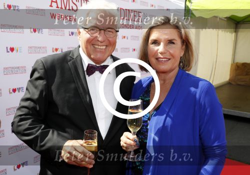 Amsterdam 17 juni 2017  
Amsterdam diner in het AFAS music hall in Amsterdam. Cees Rein v d Hoogenband met zijn vrouw