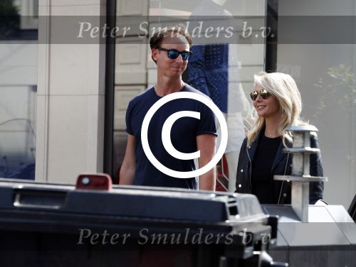 Amsterdam 3 juni 2017
Chantal janzen met kennis / vriend Tijs Hartman op de pc hooftstraat