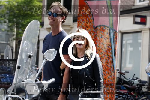 Amsterdam 3 juni 2017
Chantal janzen met kennis / vriend Tijs Hartman op de pc hooftstraat