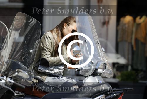 Amsterdam 23 mei 2017
Chelsey Weimar met haar vespa scooter