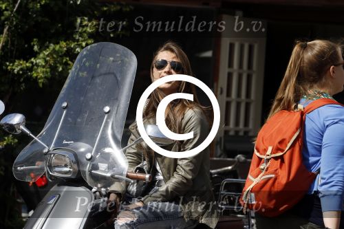 Amsterdam 23 mei 2017
Chelsey Weimar met haar vespa scooter