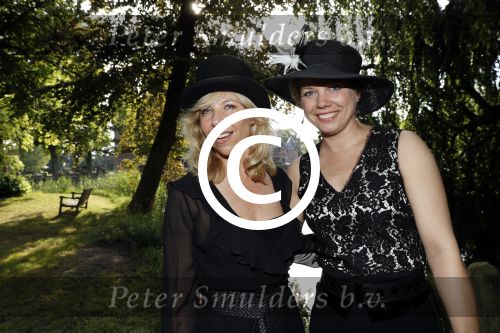 Haarzuilens 21 juni 2017
Haringparty bij kasteel de Haar. Claudia de Breij met partner en vader