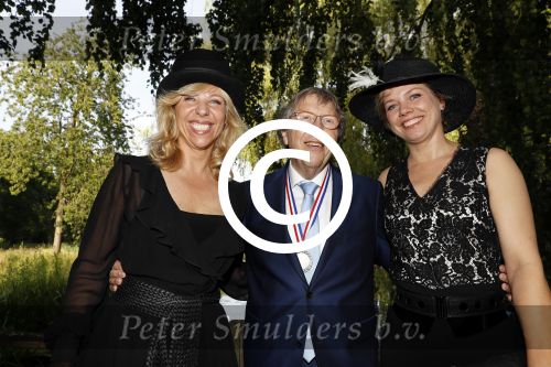 Haarzuilens 21 juni 2017
Haringparty bij kasteel de Haar. Claudia de Breij met partner en vader