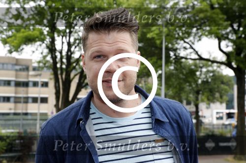 Hilversum 30 mei 2017
Boek presentatie Mental Theo ( Theo Nabuurs) in de vorstin. Coen Swijnenberg
