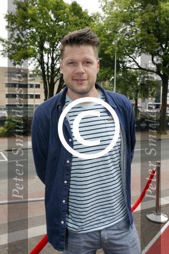 Hilversum 30 mei 2017
Boek presentatie Mental Theo ( Theo Nabuurs) in de vorstin. Coen Swijnenberg