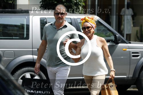 Amsterdam 21 juni 2017
Connie Witteman met haar verloofde Eugene v Dun op de cornelis schuytstraat
