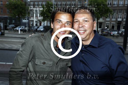 Amsterdam 15 mei 2017
Wesly Bronkhorst 15 jaar artiest in het concertgebouw. Danilo Kuiters met moeder