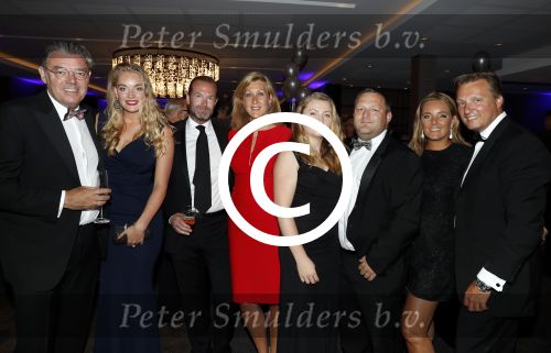 Utrecht 11 juni 2017
Gala van Wesley Sneijder in het v d Valk Hotel Utrecht. david Bijlsma met zijn vrouw Ghitta en relaties