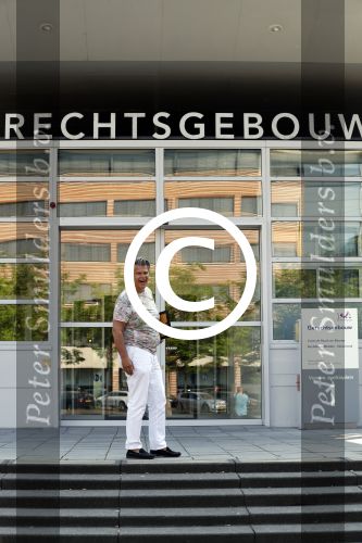 Utrecht 2 juni 2017
Rechtzaak Emile Ratelband en Moon v Buuren bij rechtbank van Utrecht . 
Kwamen beiden met hun advocaat
