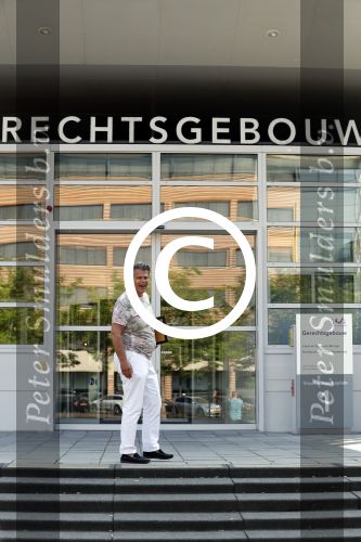 Utrecht 2 juni 2017
Rechtzaak Emile Ratelband en Moon v Buuren bij rechtbank van Utrecht . 
Kwamen beiden met hun advocaat