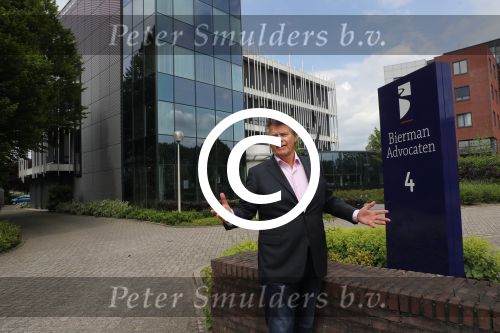 Tiel, 24 Mei 2017
Emile Ratelband bij Advocaten kantoor Bierman in Tiel.
Hun zijn de curator van het faillissement van Peter Jans Rens.