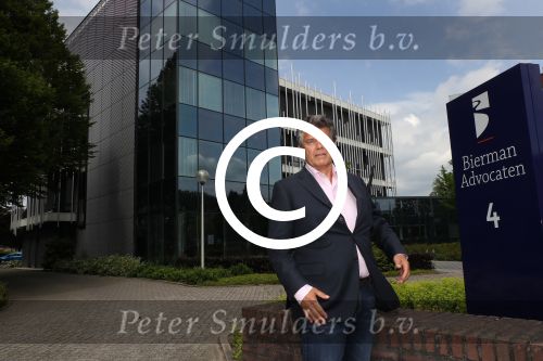 Tiel, 24 Mei 2017
Emile Ratelband bij Advocaten kantoor Bierman in Tiel.
Hun zijn de curator van het faillissement van Peter Jans Rens.