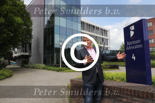 Tiel, 24 Mei 2017
Emile Ratelband bij Advocaten kantoor Bierman in Tiel.
Hun zijn de curator van het faillissement van Peter Jans Rens.