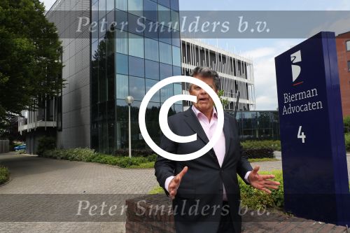 Tiel, 24 Mei 2017
Emile Ratelband bij Advocaten kantoor Bierman in Tiel.
Hun zijn de curator van het faillissement van Peter Jans Rens.